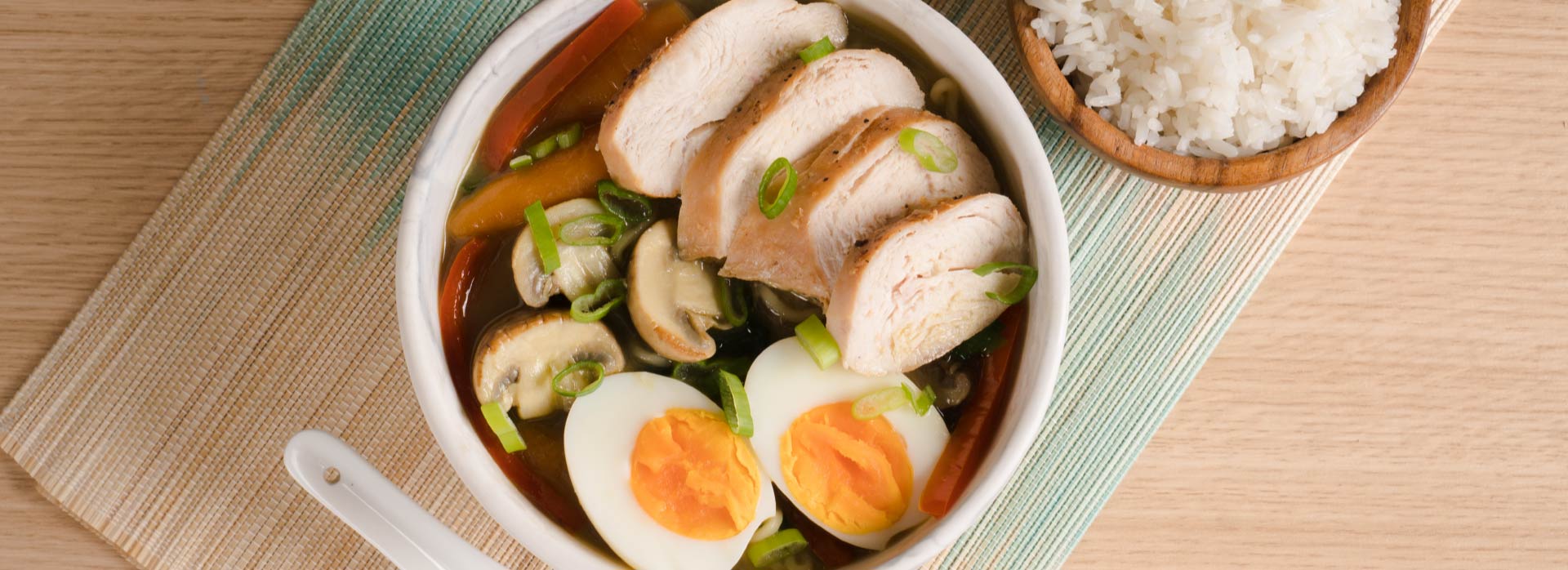 Receta de Ramen recargado con pollo friko